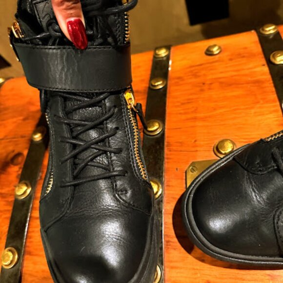 Giuseppe Zanotti Black Leather Eagle High Top Sneakers EUC - Picture 8 of 13